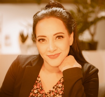 ein Foto der Autorin Yasmin Dreyer